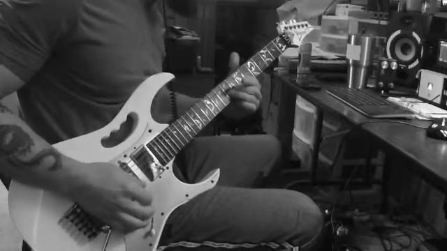 AxeFX3 with Ibanez Jem and Kolev Custom Alnico 2 pickups смотреть онлайн