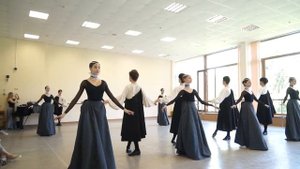 МГАХ. Медленный менуэт XVII века.  (муз. Л.Бетховена, хор.Васильева-Рожд.) Историко-бытовой танец.