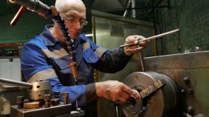 Токарная обработка заготовки из листа. Залипательный производственный процесс / ОНИКС