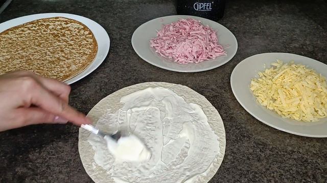 Завтрак за 5 минут! Лаваш с колбасой и сыром!