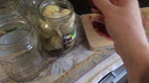 маринованный молодой чеснок