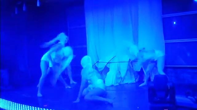 Постановка на сцене клуба "Ветер" смотреть онлайн