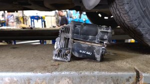 Причина поломки КОМПРЕССОРА пневмоподвески на Mercedes-Benz ML?!