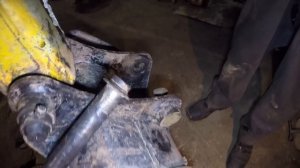 ? На JCB 4CX ПЕРЕБИРАЕМ(перевтуливаю)ЗАДНЮЮ КОВШЕВУЮ ТРАПЕЦИЮ ⚠️