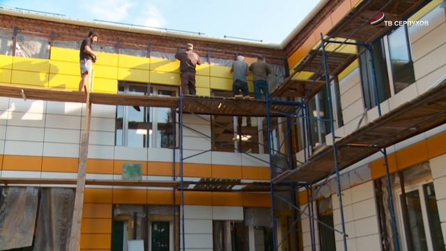 Глава г.о. Серпухов проверила ход капитального ремонта детсада «Колокольчик» п. Кирпичный завод смотреть онлайн