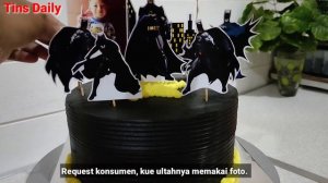 Cara Membuat Kue Ultah Batman dengan Buttercream Warna Hitam