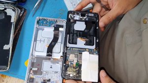 Замена экрана Samsung Galaxy S21 Ultra Cracked Phone Restoration