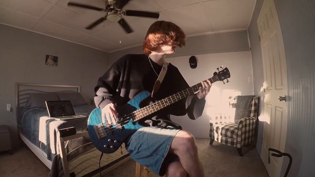 The Warning - Dull Knives (Bass Cover) смотреть онлайн