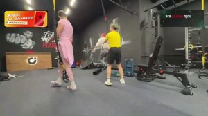 ДЕРЗКО КОМАНДУЕТ ШПАНОЙ В СПОРТЗАЛЕ часть 1