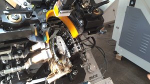 Программируемая затяжная машина. Затяжка носочной части DSL D687E