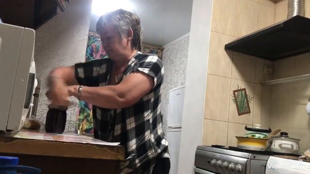 С любимым Мальчиком занимаемся …..  домашними делами. Это большое удовольствие