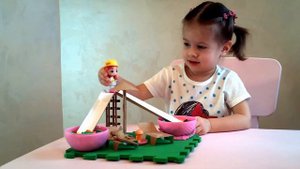 DIY игровая площадка для куклы LOL, учим цвета в бассейне с конфетами