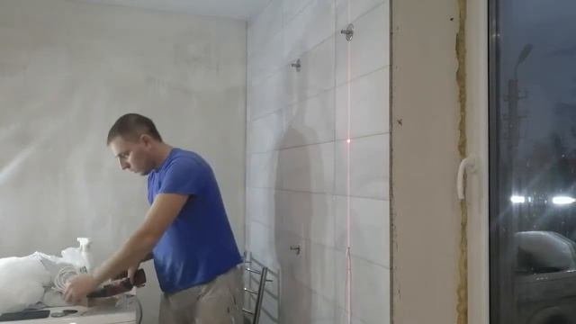Как установить электрический полотенцесушитель.