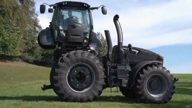Трактор с поворотной кабиной Deutz-Fahr 9340