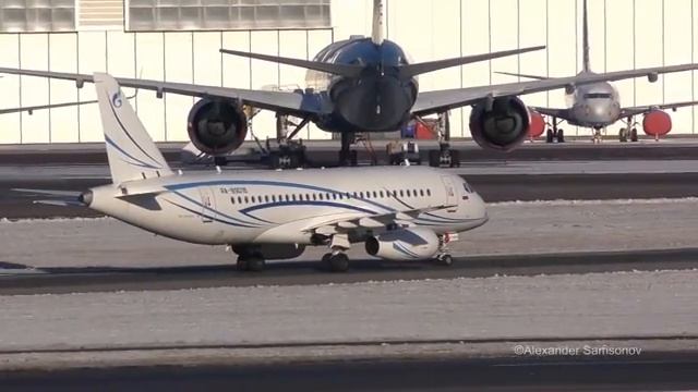 Посадка и руление SSJ-100 (RA-89018) Газпром Авиа во Внуково