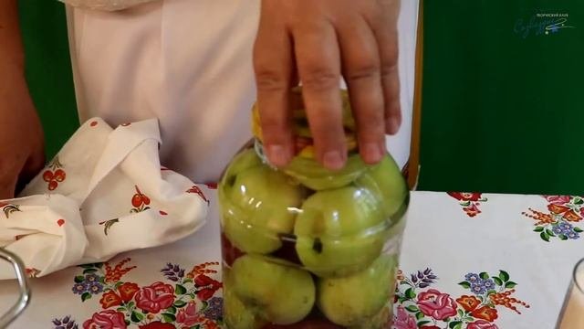 Компот из цельных яблок Яблочный спас