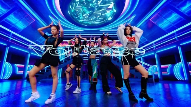 ITZY "Voltage" MV