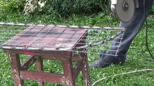 Разделительная решётка (сетка) в багажник для перевозки собак своими руками. Шевроле нива.