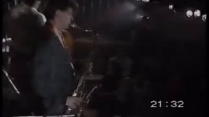 Tim Richards' SPIRIT LEVEL play 'Broccoli Blues' live in Marseille 1991