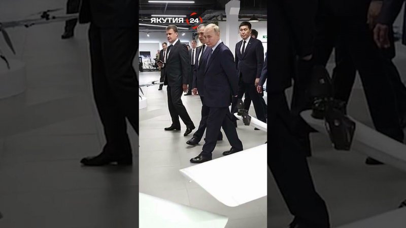 Владимир Путин посетил с рабочим визитом Якутск #якутия #путин #политика