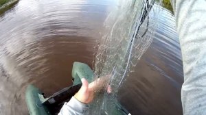 Супер улов на Кастинговую сеть!!! Шикарная рыбалка в ненастье!