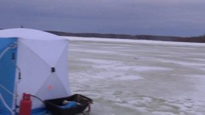 Зимняя Рыбалка с Ночевкой. Трудовая Рыбалка в Глухозимье, Но Без Рыбы Мы Всё равно Не Остались!!!