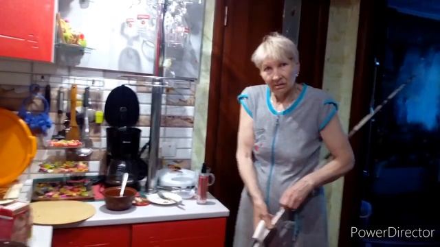 Подкормка роз//Душа болит//зашла к подруге,напилась// смотреть онлайн