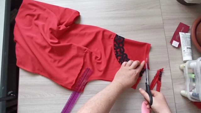 Что делать если нагрудные выточки низко расположены и вырезаны. смотреть онлайн