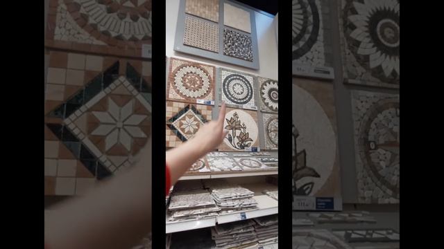 Leroy Merlin в районе Варезе, Италия. Выбираем плитку в душевную кабину. Швейцария. смотреть онлайн