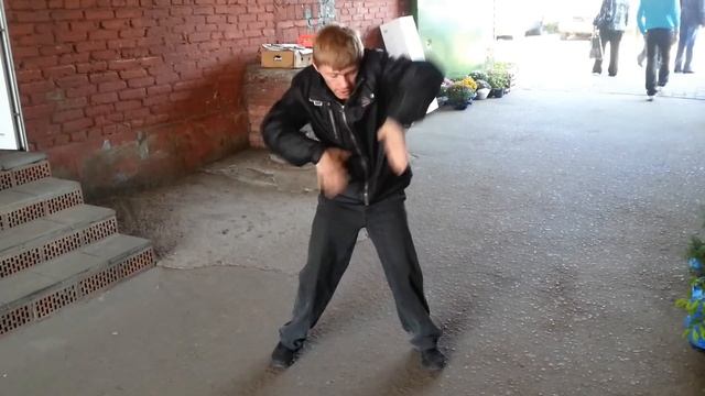 Лёник король верхнего брейк данца п.Малаховка 2 смотреть онлайн