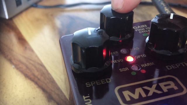 MXR Tremolo M305 New for 2020 смотреть онлайн