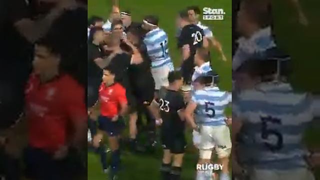 Pablo Matera shoves and refuses handshake from Dane Coles.