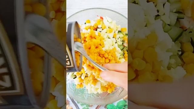 Салат с крабовыми палочками. Вкусный салат на праздничный стол. смотреть онлайн