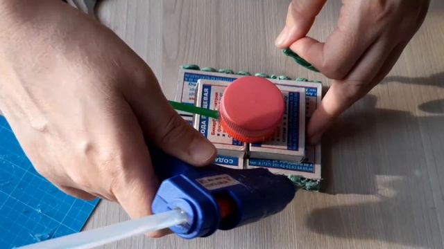 ТАНК ? Подарок ПАПЕ, ДЕДУШКЕ на 23 февраля. Поделка в школу и детский сад. Как сделать ТАНК. 9мая! смотреть онлайн