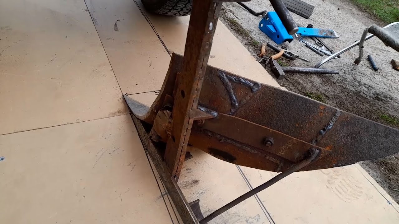 Мотоблок при вспашке плуг уводит вправо. Причина и исправление ошибок смотреть онлайн