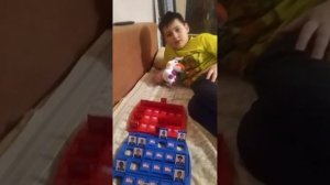 играем в игру угадай кто! часть 5!