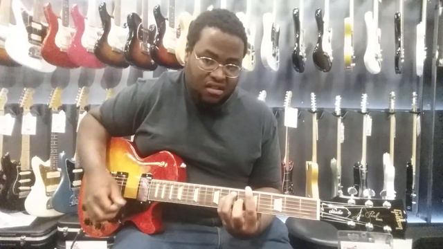 Playing a 2019 Gibson Les Paul Studio at Guitar Center in Las Vegas, NV смотреть онлайн
