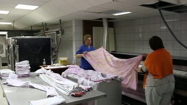 Как неправильно гладить на гладильном каландре