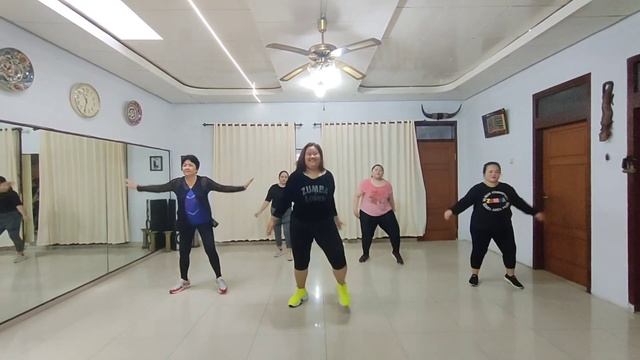 Amarella | East Blake Remix | Zumba Fitness | Dance | Fun Workout | ZIN Nadya Mano смотреть онлайн