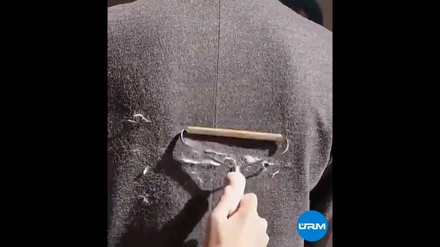 Ролик для снятия волос шерсти с мебели одежды ковров многоразовый с деревянной ручкой