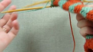 Смена цвета нити по кругу без ступенек. Цветное вязание по кругу.  / How to knit jogless stripes