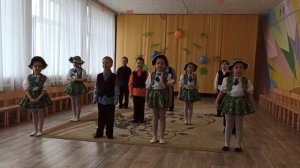 Музыкальное приветствие детей старшей группы