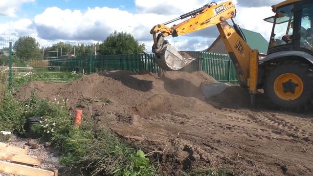 Кучи больше нет и доделываем коммуникации на воду. смотреть онлайн