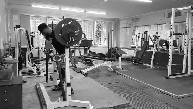 Приседания с паузой 3 сек. , без пояса. 230 3*5 смотреть онлайн