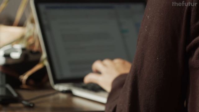 Times New Roman— Graphic Design History 101 смотреть онлайн