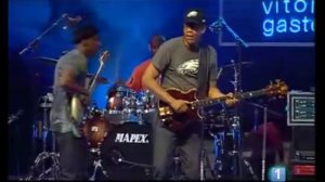 Stanley Clark, Marcus Miller, Victor Wooten - Beat It