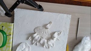 Масса из шпаклевки. Лепим подсолнух.