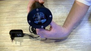 ? РОЖДЕСТВЕНСКИЙ ФАСАДНЫЙ ПРОЕКТОР СНЕЖИНКИ НА СТЕНУ ДОМА ?  ОБЗОР ? ССЫЛКА ? // Кабанчик24