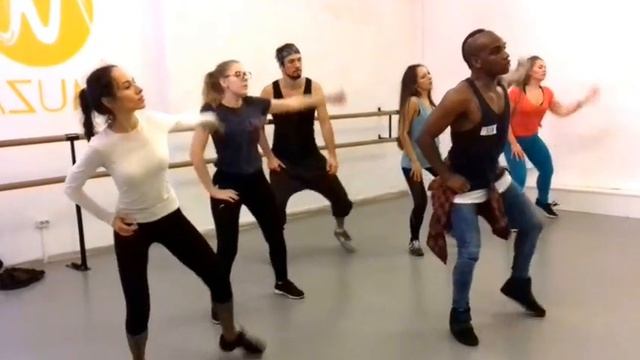 Пауль. Salsa con reggaeton смотреть онлайн