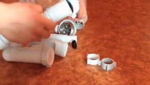 замена сифона в ванной